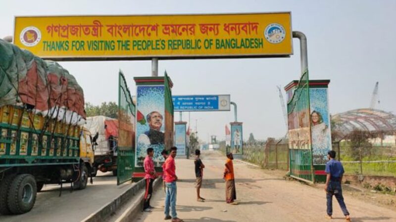 আইজিএম জটিলতায় বেনাপোল বন্দরে সকাল থেকে আমদানি বন্ধ