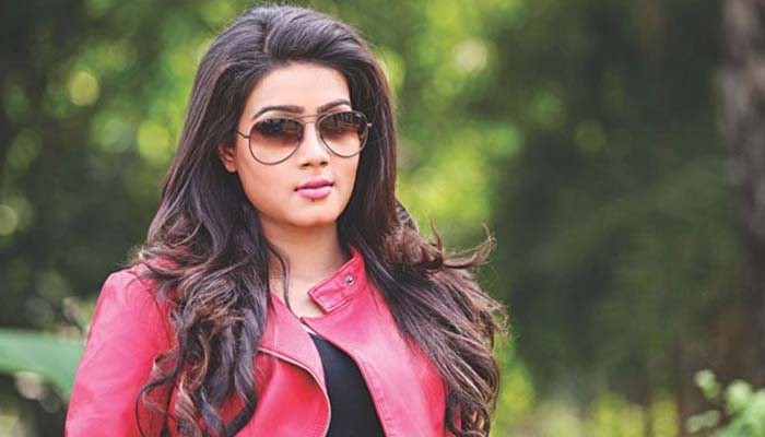 চিত্রনায়িকা মাহিয়া মাহি গ্রেপ্তার