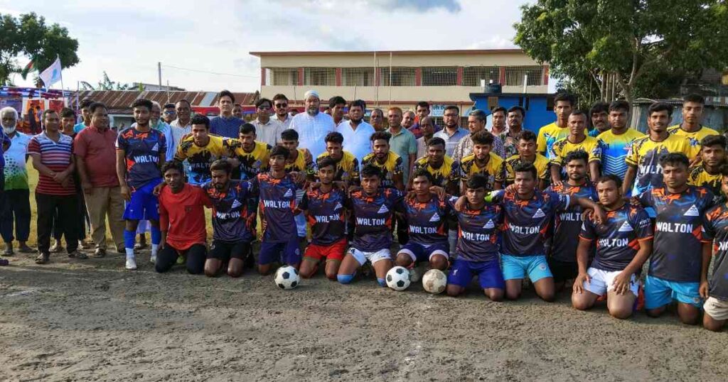 কুষ্টিয়ায় ওয়ালটনের পৃষ্ঠপোষকতায় দিনব্যাপী ফুটবল টুর্নামেন্ট
